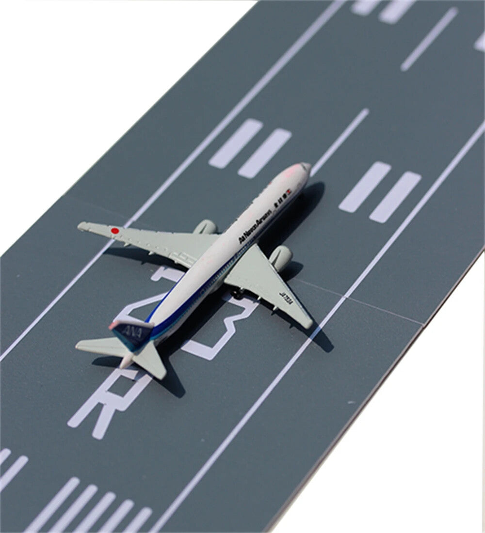 DIY Mini Simulation Passenger Aircraft Model Runway Platform 15x10cm