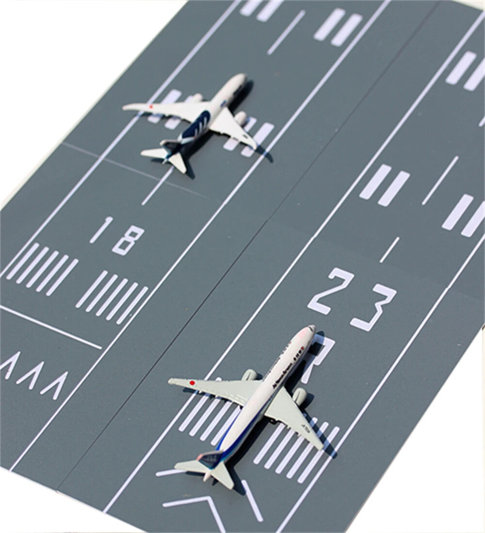 DIY Mini Simulation Passenger Aircraft Model Runway Platform 15x10cm