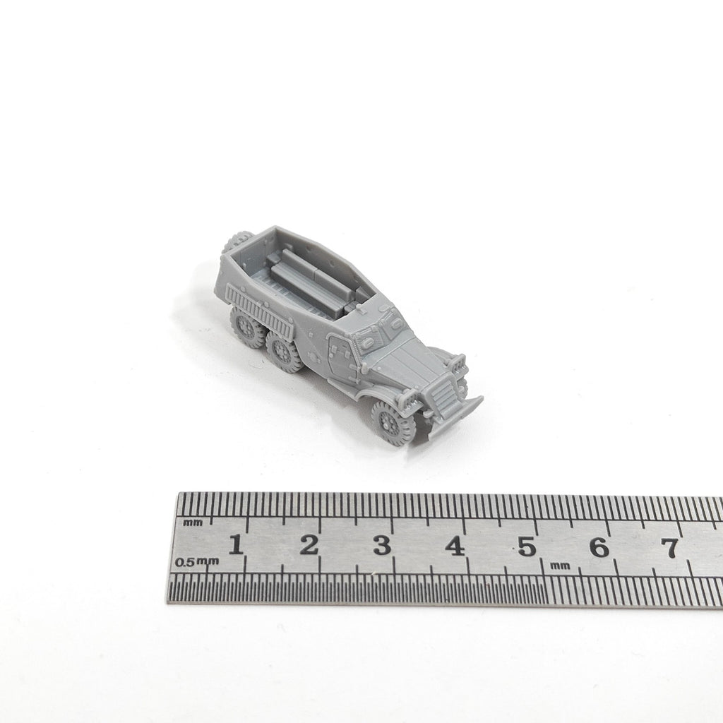 Soviet BTR-152 APC,3D Printed,1/144 Scale Mini Tank Model,Resin