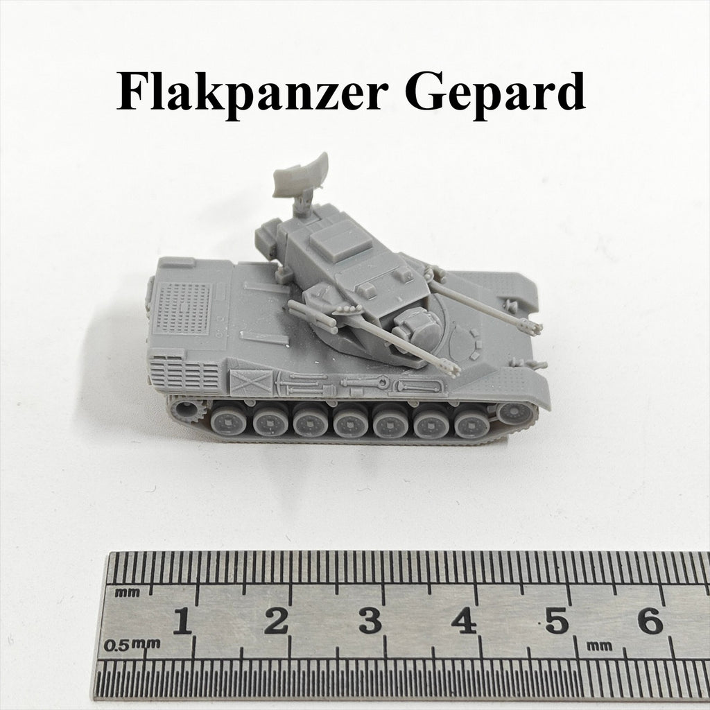 German Flakpanzer Gepard,3D Printed,1/144 Mini Tank Model,Resin