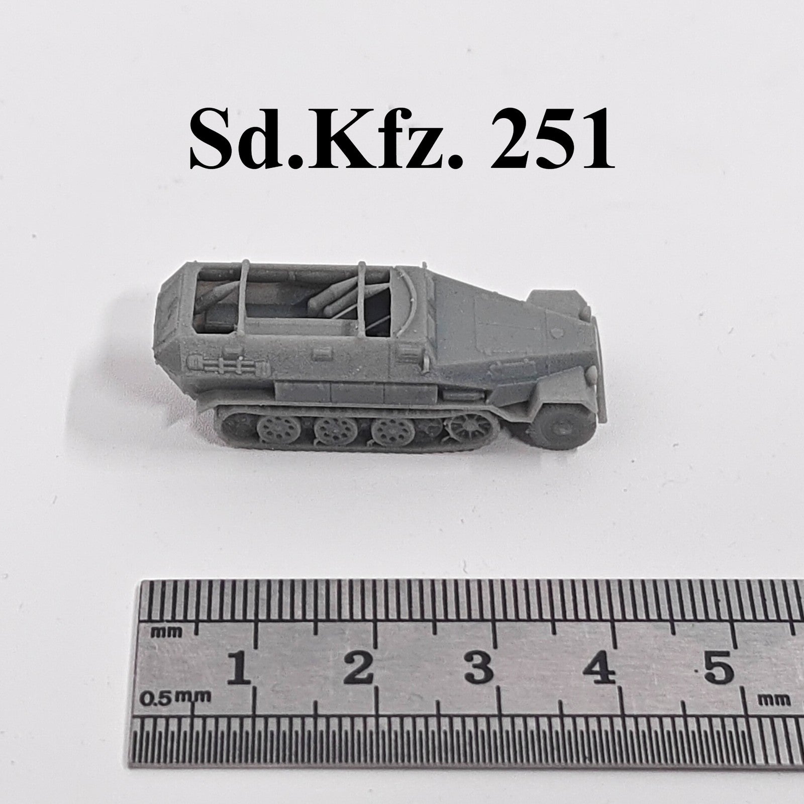 WWII German Sd.Kfz. 251 APC,3D Printed,1/144 Scale Mini Model,Resin